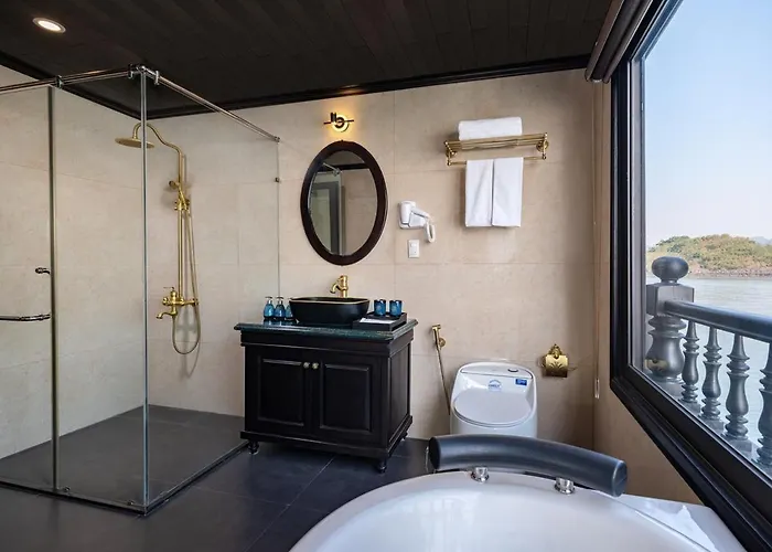 Rita Cruise 5* Hạ Long