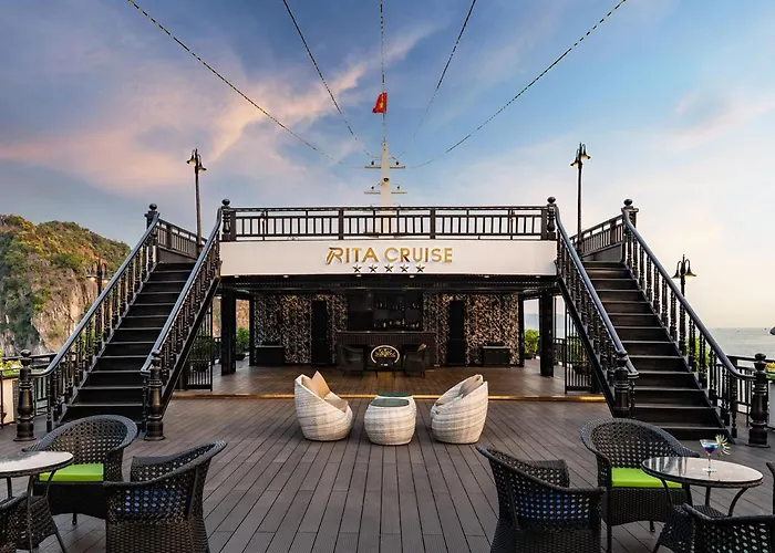  Rita Cruise Hạ Long