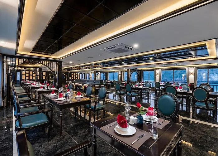 Rita Cruise 5* 下龍