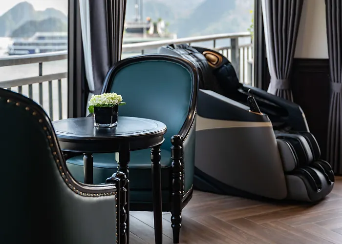 Rita Cruise 5* Hạ Long